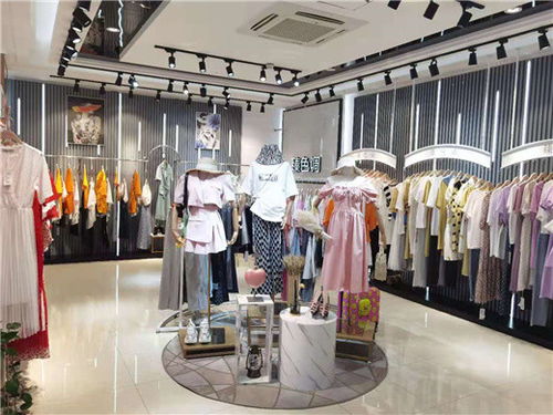 臻色調女裝的產品定位解析