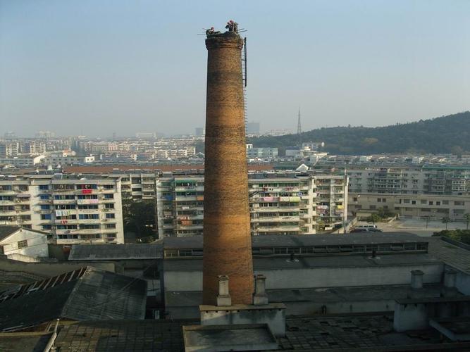 江蘇三里港高空建筑防腐工程 會員積分:10670 人氣指數:5744