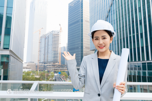 女性建筑工程師美女拿平板電腦